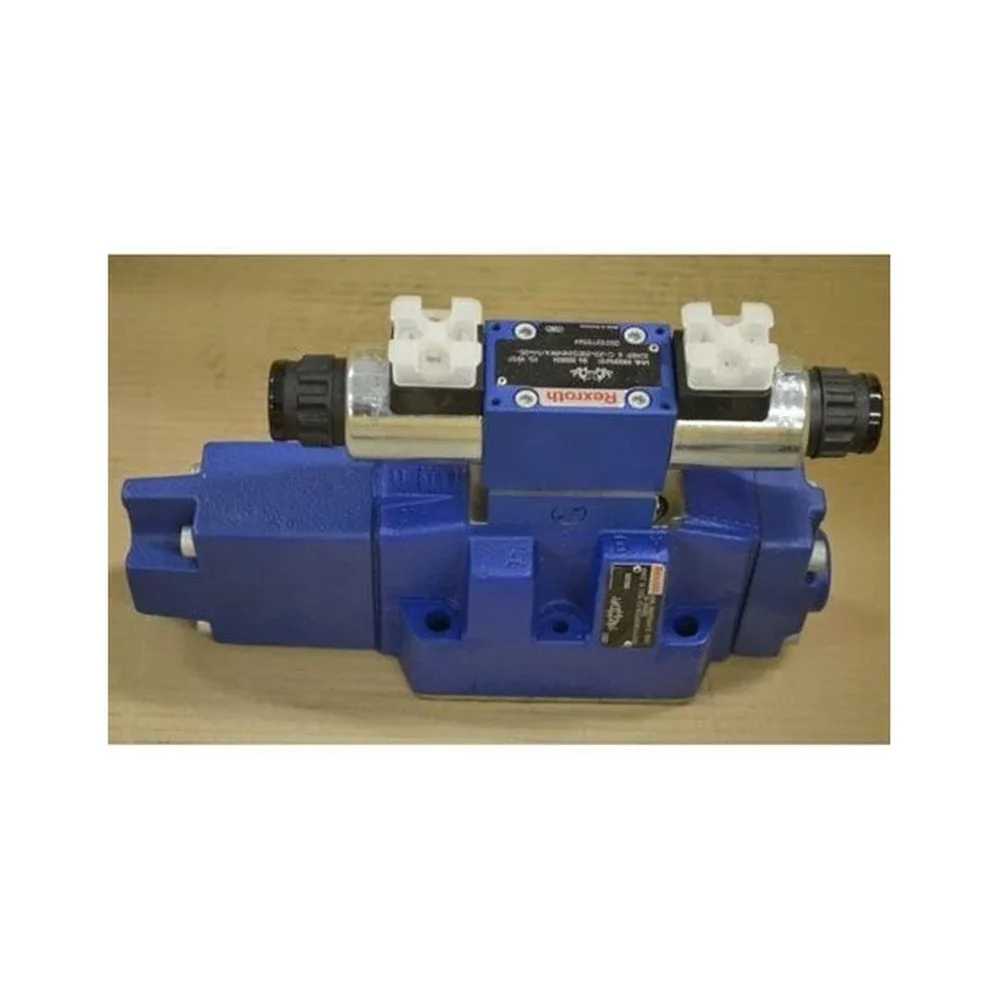 Rexroth R900707161 — Bosch Rexroth 4WRZ16 Series Proportional Directional Valve - Hydraulics & Pneumatics product front view image