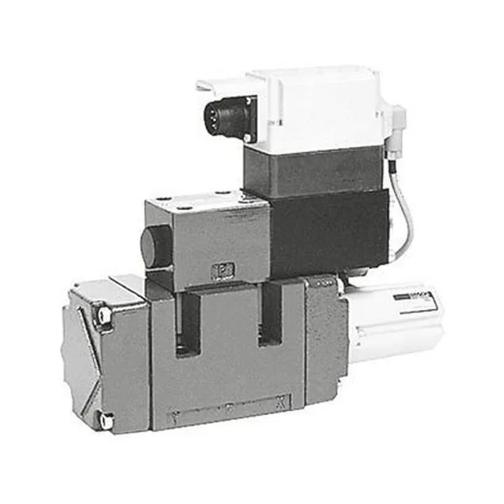 Rexroth 0811404694 — Bosch Rexroth 4WRVE10 Series Proportional Directional Valve - Hydraulics & Pneumatics product front view