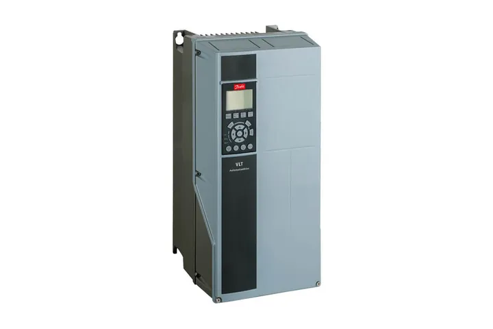 Danfoss 131B3001 — VLT AQUA Drive FC 202 - Drives & Inverters product front view
