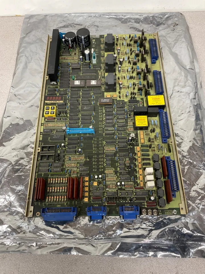 FANUC A20B-1001-0120 — Control Card - Controllers & PLCs product front view