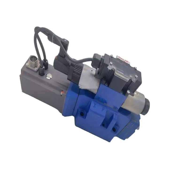 Rexroth R900249276 — Bosch Rexroth 4WRKE32 Series Proportional Directional Valve - Hydraulics & Pneumatics product front view