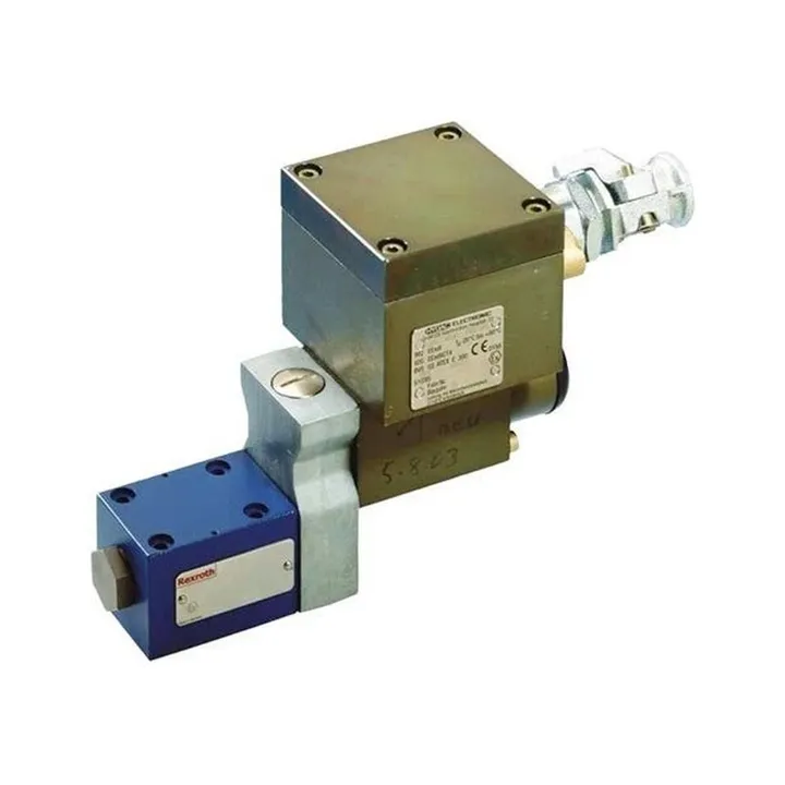 Rexroth R901064288 — Bosch Rexroth M-4SE6 Series Solenoid Directional Valve - Hydraulics & Pneumatics product front view