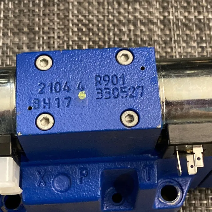 Rexroth R901483258 — Bosch Rexroth Z3DRE10VP2 Series Pressure-Reducing Valve - Hydraulics & Pneumatics product front view